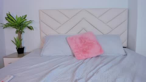   online show from 28, 12, 2024