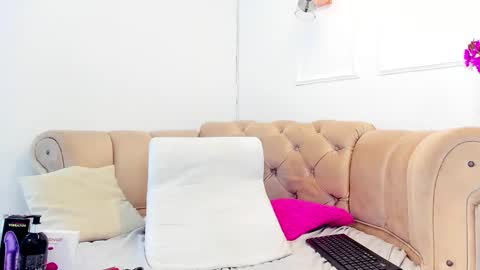 Brianna  online show from 16, 2, 2025