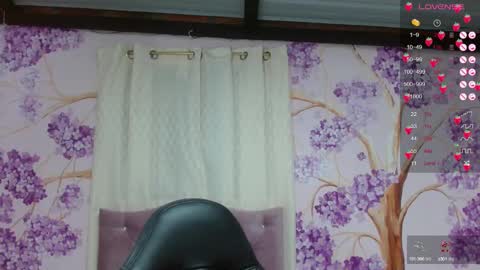 DAYANNA online show from 4, 3, 2025