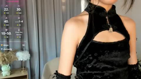 Snapshot of bridgetbottrell chatting on 16, 10, 2025 Hanna online show from 16, 10, 2025