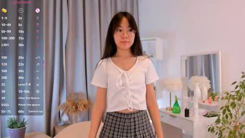 Snapshot of bridgetbottrell chatting on 12, 11, 2025 Hanna online show from 12, 11, 2025