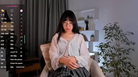 Snapshot of bridgetbottrell chatting on 30, 11, 2025 Hanna online show from 30, 11, 2025