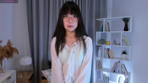 Snapshot of bridgetbottrell chatting on 23, 12, 2025 Hanna online show from 23, 12, 2025