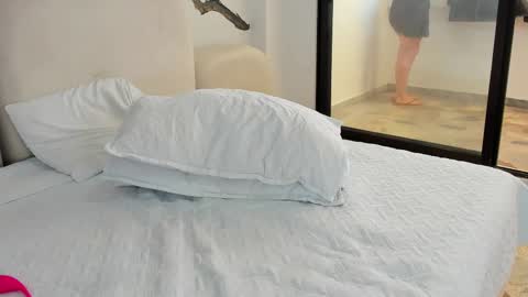    online show from 5, 3, 2025