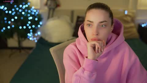 Diamonds Girls online show from 7, 1, 2026