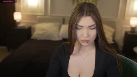 Diamonds Girls online show from 13, 4, 2026