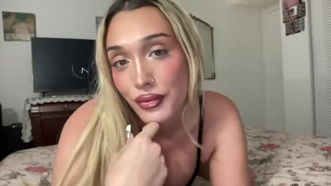 Snapshot of briiiibaby01 chatting on 10, 7, 2026 bri online show from 10, 7, 2026