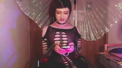 Brilla Mettal online show from 25, 2, 2025