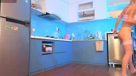 brilliant_barbe online show from 15, 4, 2026