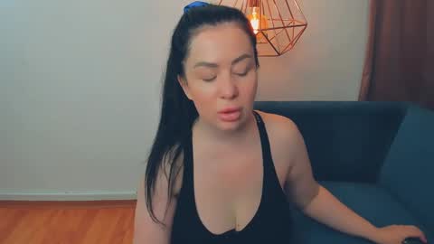brilliantegirl_ online show from 2, 6, 2026