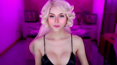 Snapshot of brionatop chatting on 11, 11, 2025 brionatop online show from 11, 11, 2025