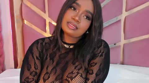 Snapshot of britanymooree chatting on 17, 4, 2026 Britany online show from 17, 4, 2026