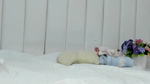 Brithany Rousee online show from 22, 2, 2025