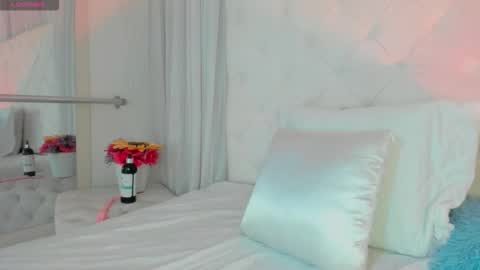 Brithany Rousee online show from 15, 12, 2025