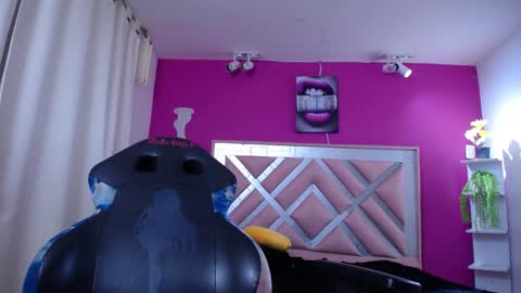Snapshot of brithany_smiith_ chatting on 24, 12, 2024 britany online show from 24, 12, 2024