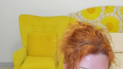 Snapshot of britishmilfpenelope chatting on 3, 4, 2026 Penelope online show from 3, 4, 2026