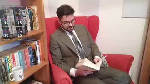 Snapshot of britishpoet69 chatting on 19, 11, 2025 British Poet online show from 19, 11, 2025