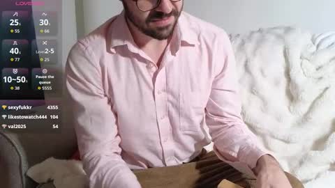 Snapshot of britishpoet69 chatting on 4, 12, 2025 British Poet online show from 4, 12, 2025