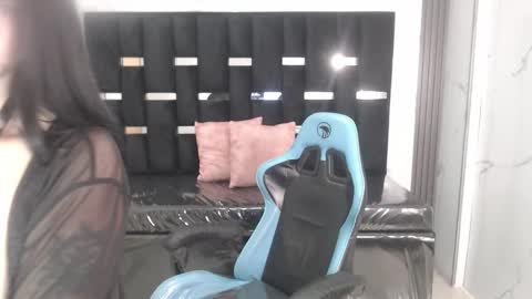 Snapshot of britney_sub chatting on 9, 1, 2026 Britney online show from 9, 1, 2026