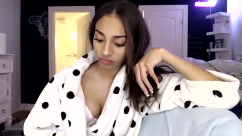 Snapshot of brittanyhalden chatting on 17, 11, 2025 brittanyhalden online show from 17, 11, 2025