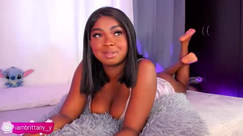 brittany 25 years old  happy as a worm  online show from 29, 3, 2026