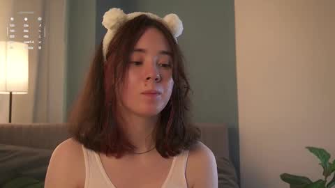 Snapshot of britthe chatting on 19, 9, 2025 Lina online show from 19, 9, 2025