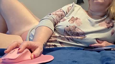 Snapshot of brkenprincess81 chatting on 21, 2, 2026 brkenprincess81 online show from 21, 2, 2026