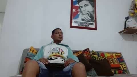 Snapshot of bronx_11in chatting on 4, 7, 2026 ADRIANO online show from 4, 7, 2026