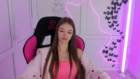 Snapshot of brooklunglow_ chatting on 6, 7, 2026 Vlada online show from 6, 7, 2026