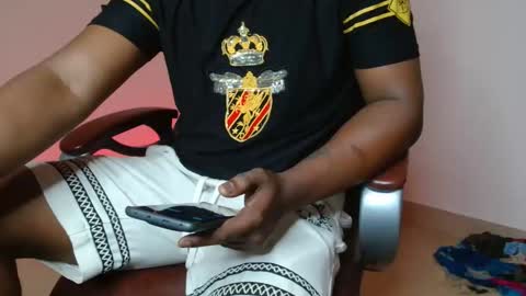 Snapshot of brown_king_00 chatting on 11, 11, 2025 brown_king_00 online show from 11, 11, 2025