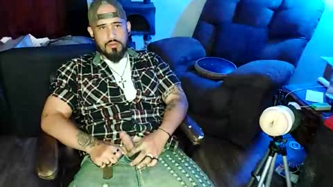 Snapshot of brownboyt chatting on 15, 5, 2026 brownboyt online show from 15, 5, 2026