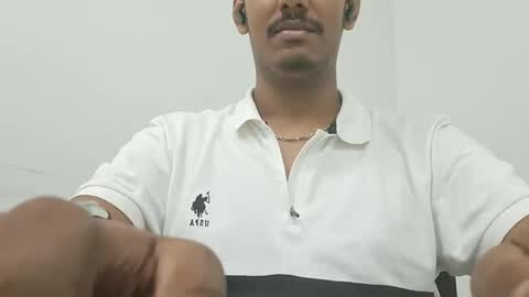Snapshot of brownguy2505 chatting on 4, 6, 2026 brownguy2505 online show from 4, 6, 2026