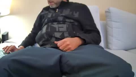 brownmoose7628 online show from 2, 4, 2026