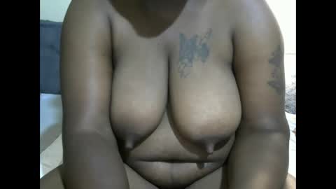 Snapshot of brownqueen90 chatting on 14, 4, 2026 JOY online show from 14, 4, 2026