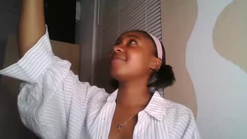 Brownsuagrcutie online show from 27, 10, 2025