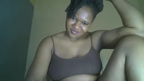 Snapshot of browny_kinky chatting on 17, 12, 2024 pitch online show from 17, 12, 2024