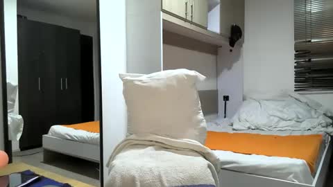 Bruce online show from 6, 1, 2025