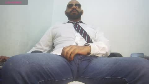 Snapshot of bruce_bigg chatting on 4, 5, 2026 Bruce online show from 4, 5, 2026