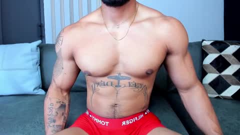 Snapshot of bruce_roldan chatting on 6, 4, 2026 bruce roldan online show from 6, 4, 2026