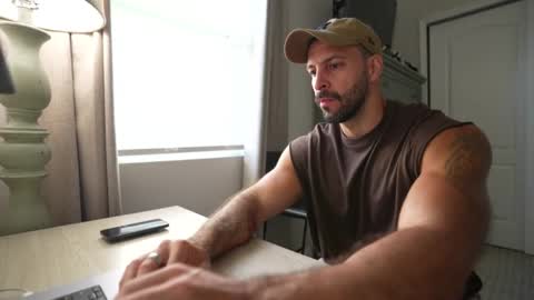 Snapshot of brucestryker chatting on 2, 11, 2025 onlyfans BRUCESTRYKER online show from 2, 11, 2025