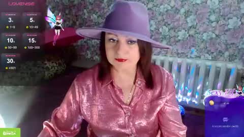 Julia online show from 10, 7, 2026