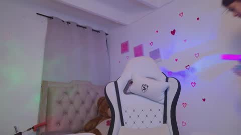 SARAH  online show from 25, 3, 2026