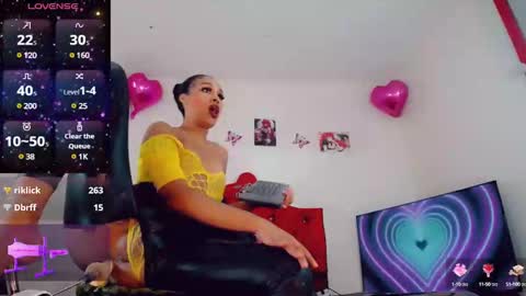 Snapshot of brunettesexy11 chatting on 13, 12, 2024 ChannelR online show from 13, 12, 2024