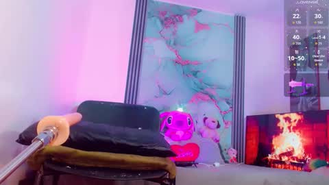 Snapshot of brunettesexy11 chatting on 10, 9, 2025 ChannelR online show from 10, 9, 2025