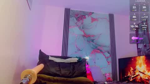 Snapshot of brunettesexy11 chatting on 24, 11, 2025 ChannelR online show from 24, 11, 2025