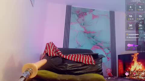 Snapshot of brunettesexy11 chatting on 27, 11, 2025 ChannelR online show from 27, 11, 2025