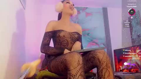 Snapshot of brunettesexy11 chatting on 30, 11, 2025 ChannelR online show from 30, 11, 2025