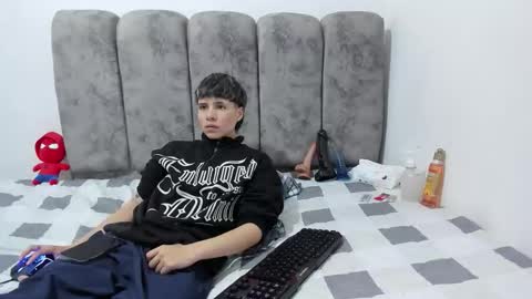 Snapshot of bruno_cruz chatting on 4, 6, 2026 Bruno Cruz online show from 4, 6, 2026