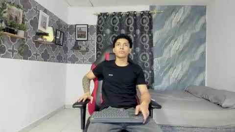 Snapshot of bruno_snow chatting on 5, 4, 2026 bruno_snow online show from 5, 4, 2026