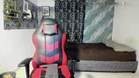 Snapshot of bruno_snow chatting on 24, 4, 2026 bruno_snow online show from 24, 4, 2026